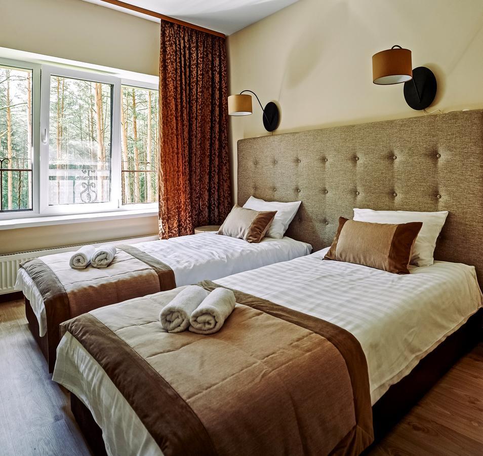 Isloch Park Hotel Rakaw Екстериор снимка
