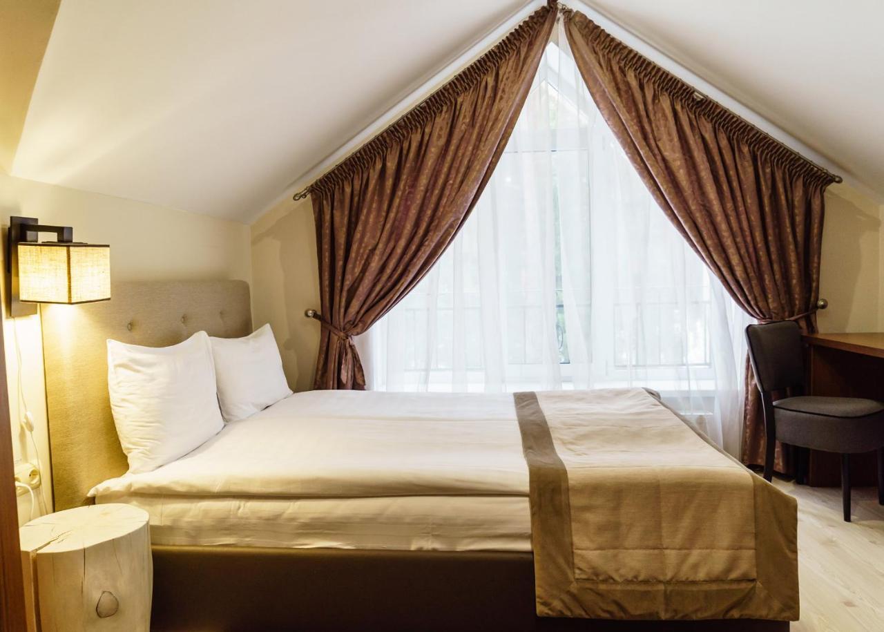 Isloch Park Hotel Rakaw Екстериор снимка