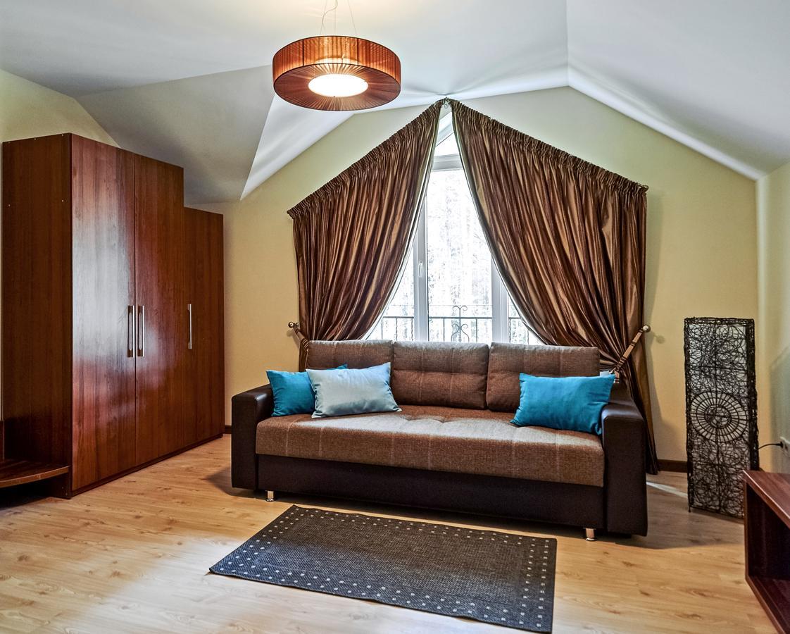 Isloch Park Hotel Rakaw Екстериор снимка