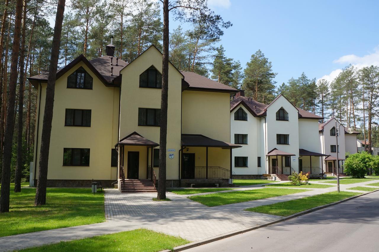 Isloch Park Hotel Rakaw Екстериор снимка