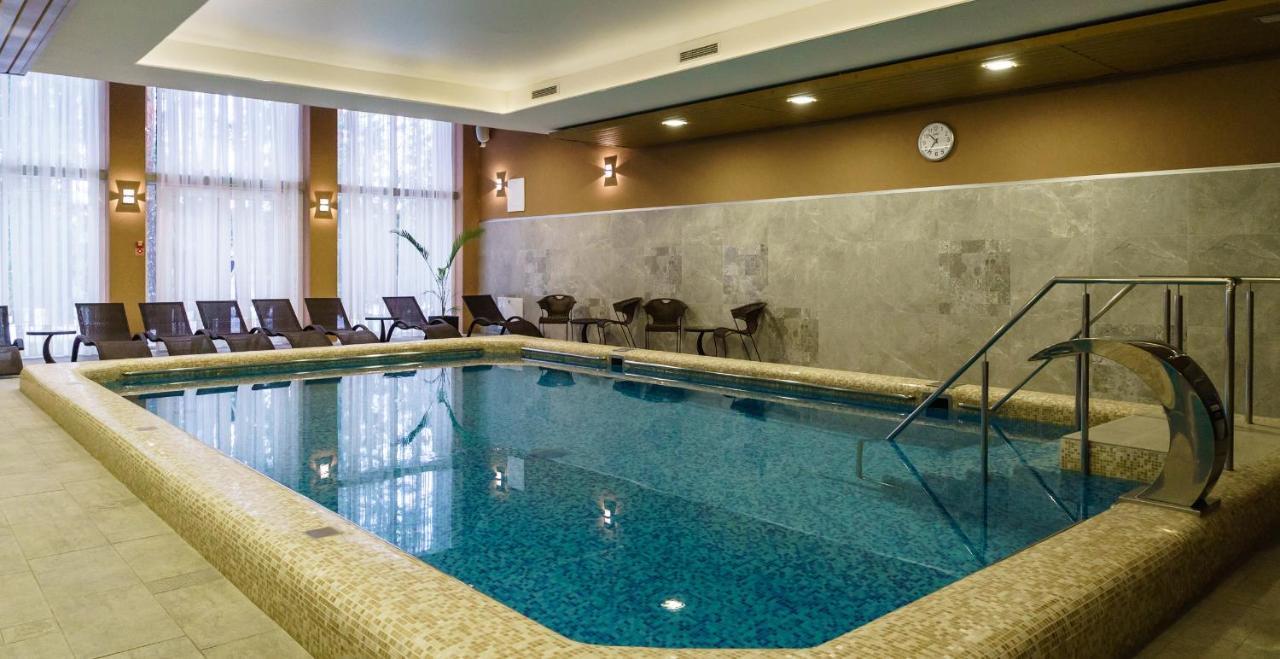 Isloch Park Hotel Rakaw Екстериор снимка