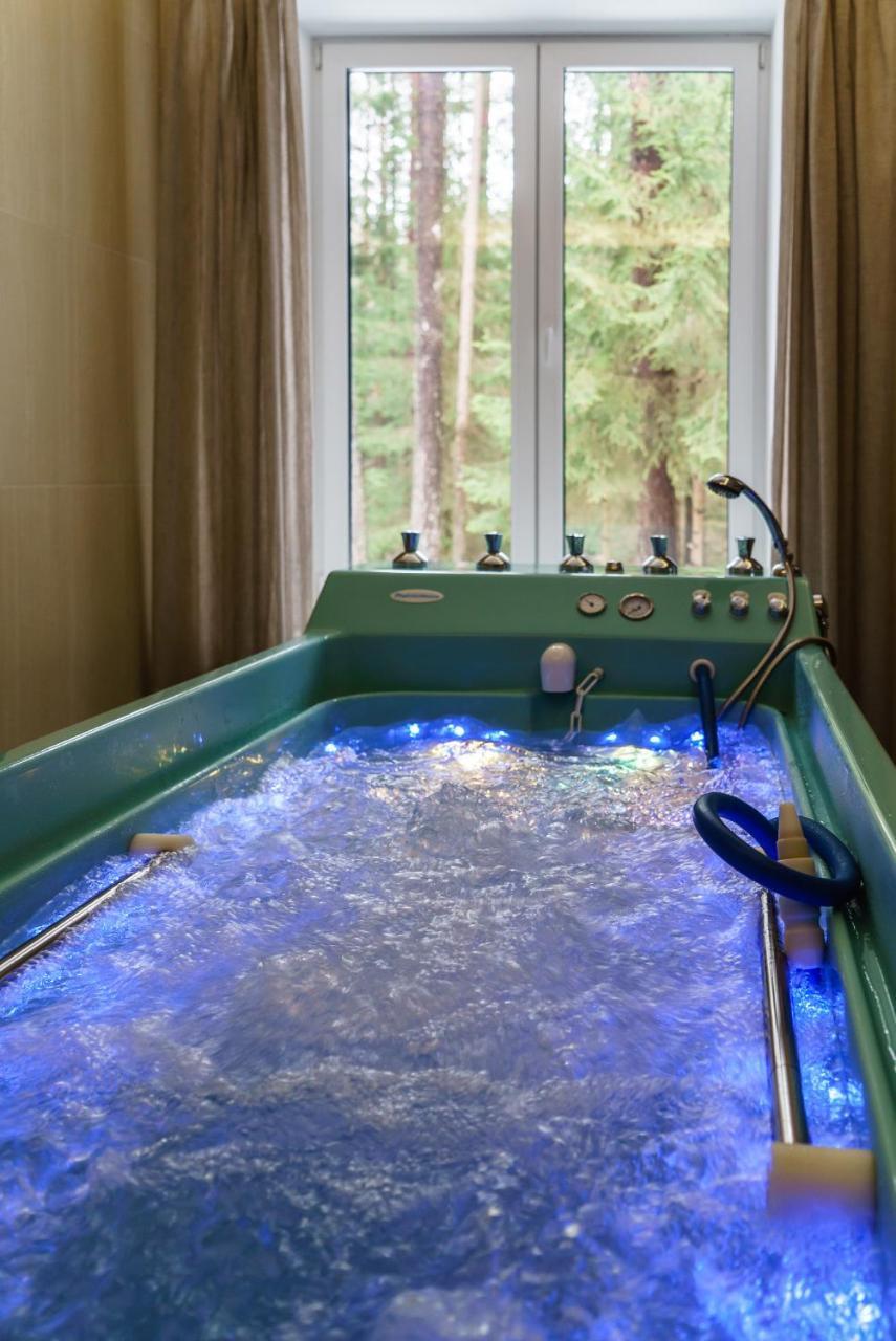 Isloch Park Hotel Rakaw Екстериор снимка