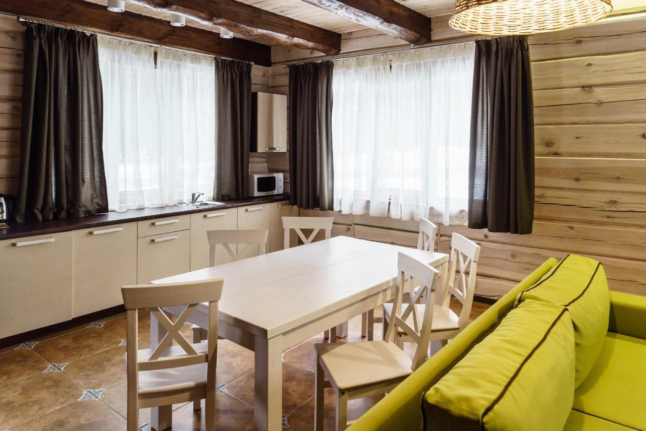 Isloch Park Hotel Rakaw Екстериор снимка