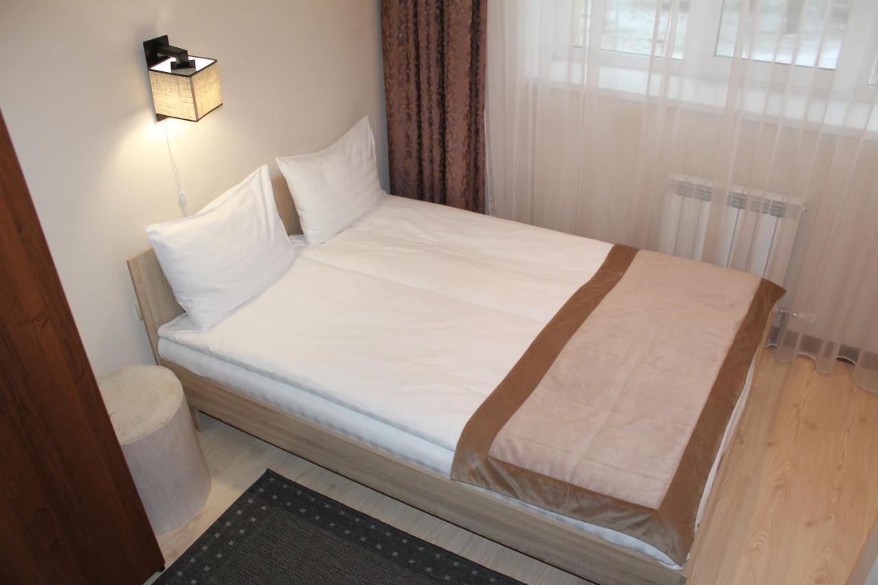 Isloch Park Hotel Rakaw Екстериор снимка